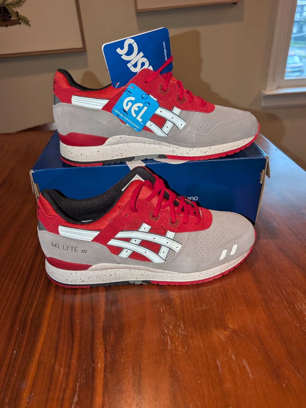 ASICS Gel-Lyte III Crane Men’s 9.5 Grey Red  NWT